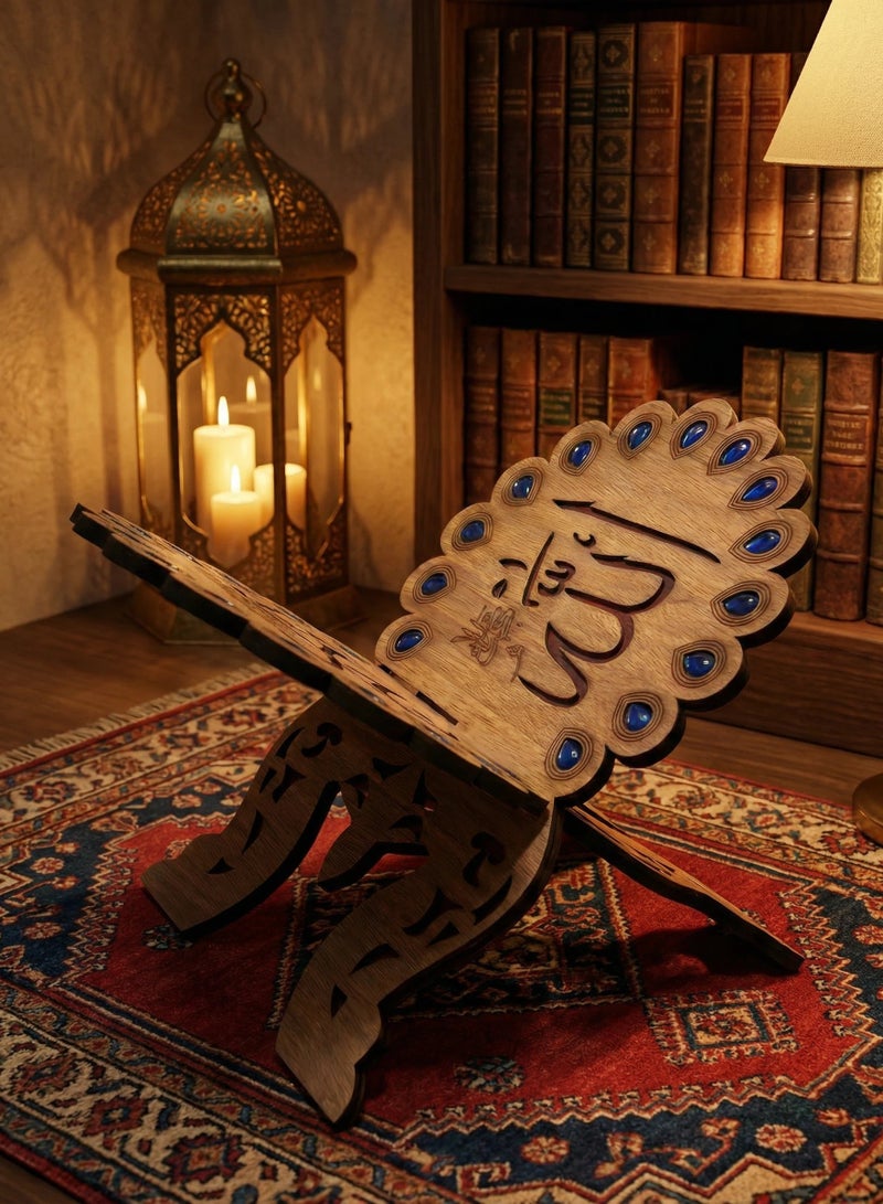 حامل مصحف خشبي قابل للطي على شكل فراشة، مزين بأحجار كريمة زرقاء وكتابة عربية، هدية مثالية لشهر رمضان وعيد الفطر. - Image 1